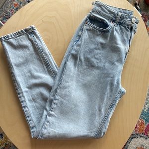 High-Rise/Mom Jean Urban Outfitters/BDG